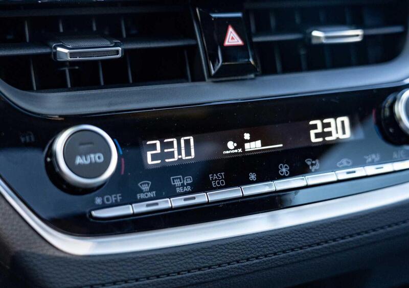 Toyota Corolla Cross Hybrid (15)