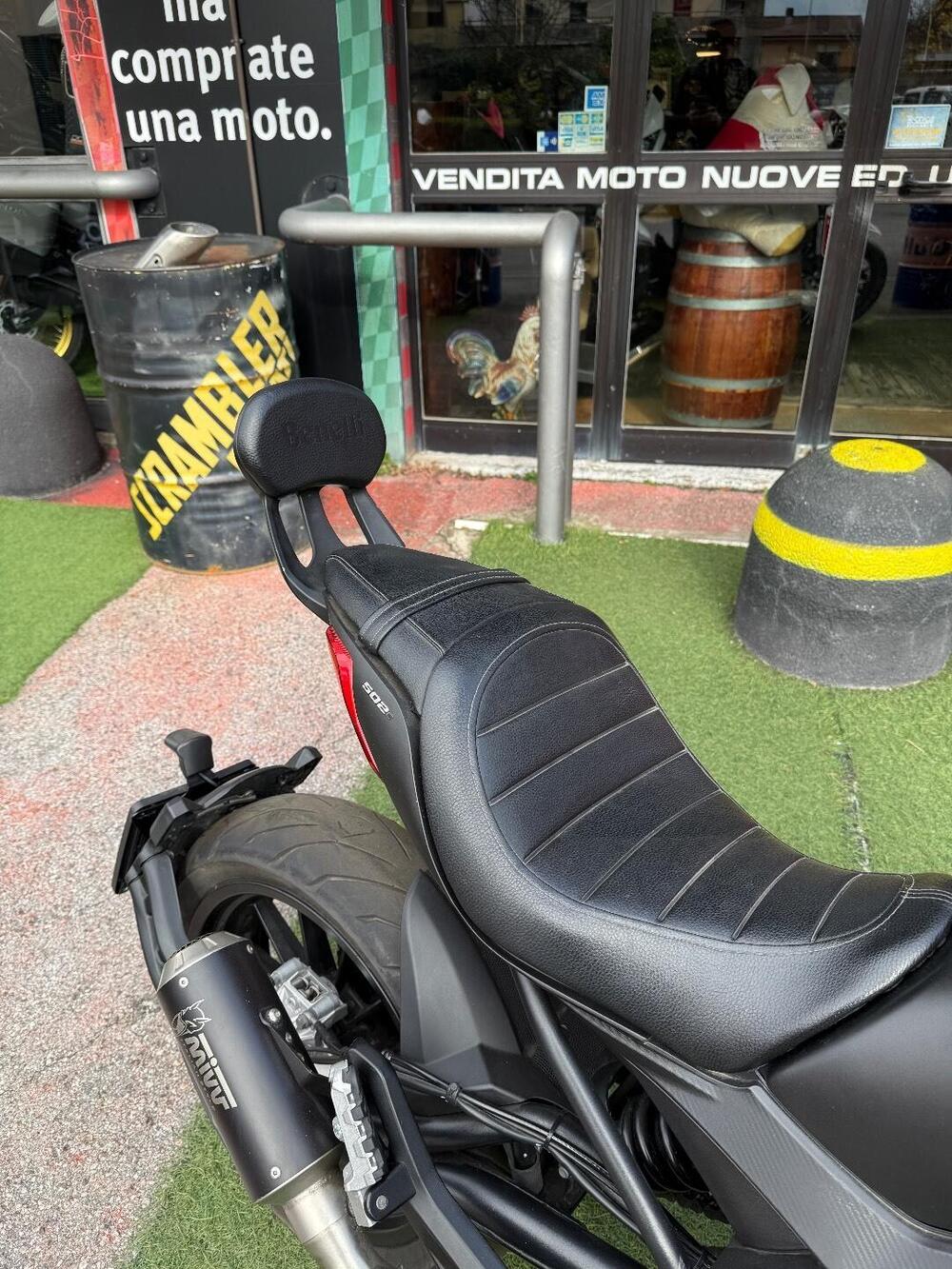 Benelli 502 C (2021 - 25) (9)