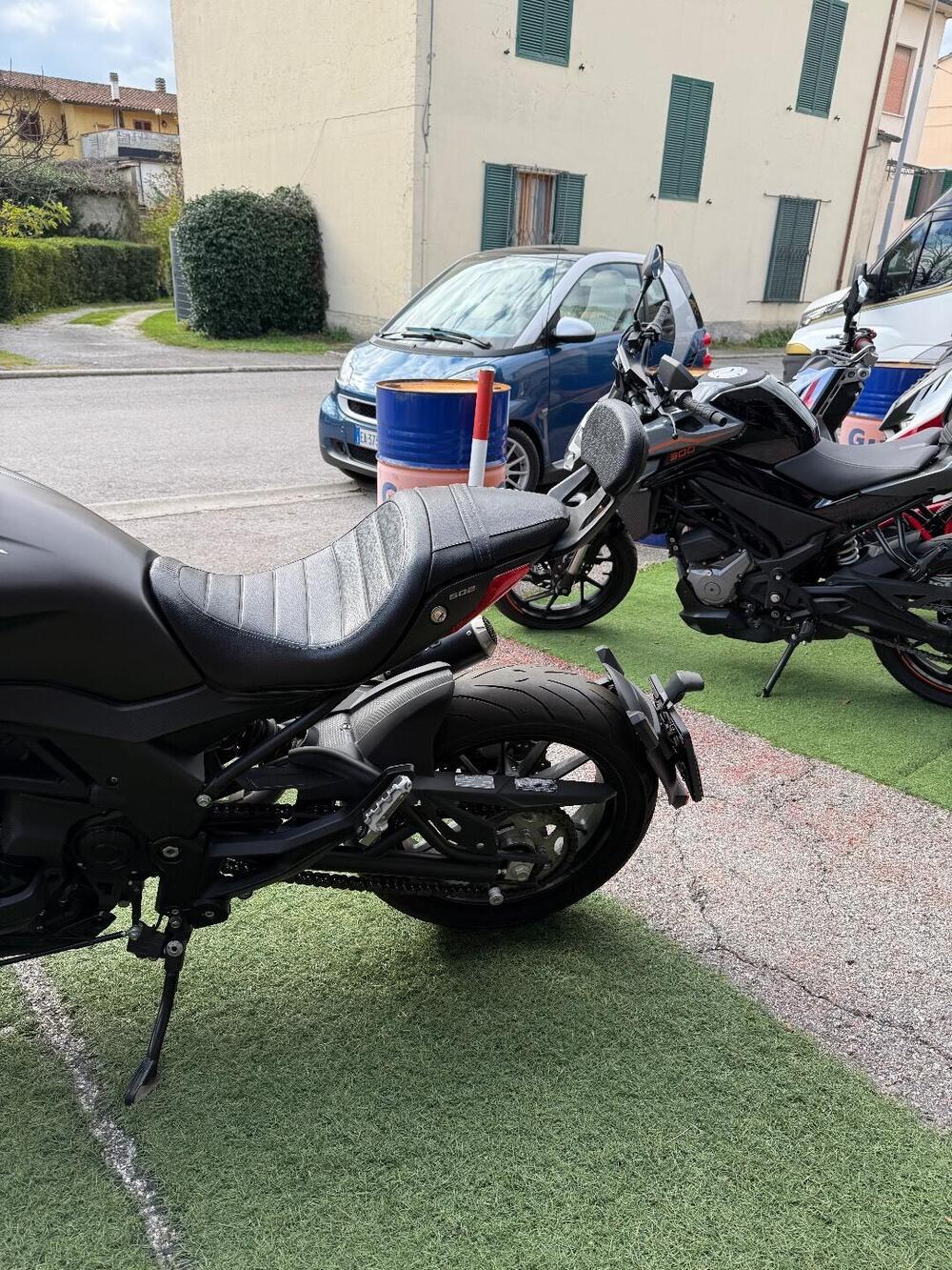 Benelli 502 C (2021 - 25) (11)