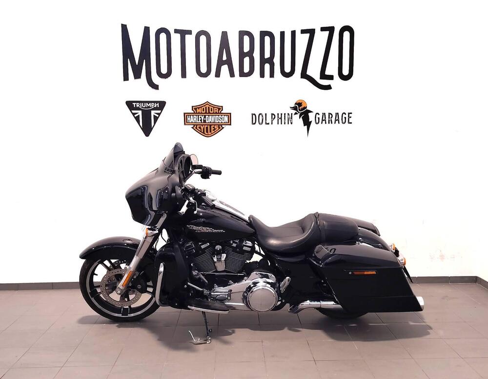 Harley-Davidson 107 Street Glide (2017 - 19) - FLHX (5)