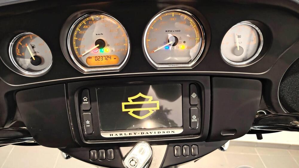 Harley-Davidson 107 Street Glide (2017 - 19) - FLHX (10)