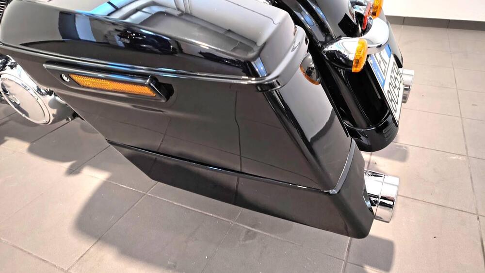 Harley-Davidson 107 Street Glide (2017 - 19) - FLHX (11)