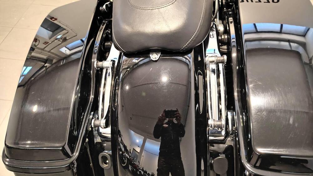 Harley-Davidson 107 Street Glide (2017 - 19) - FLHX (12)