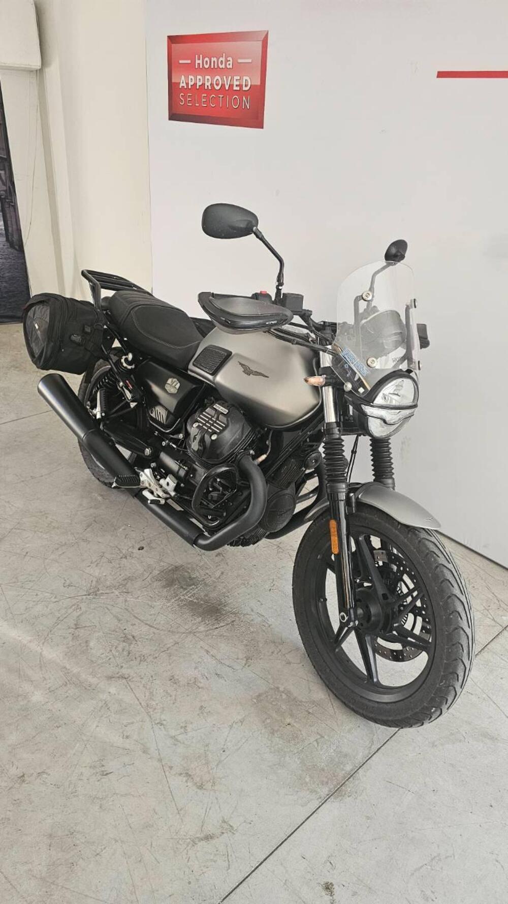 Moto Guzzi V7 Stone Special Edition (2022 - 25) (6)