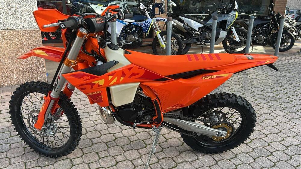 KTM 300 EXC Six Days (2025) (4)