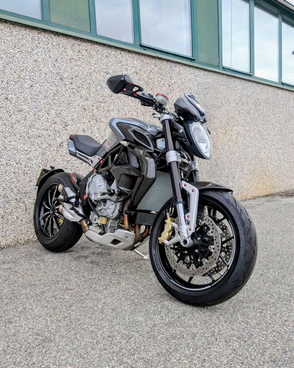 MV Agusta Dragster 800 (2014 - 19) (2)