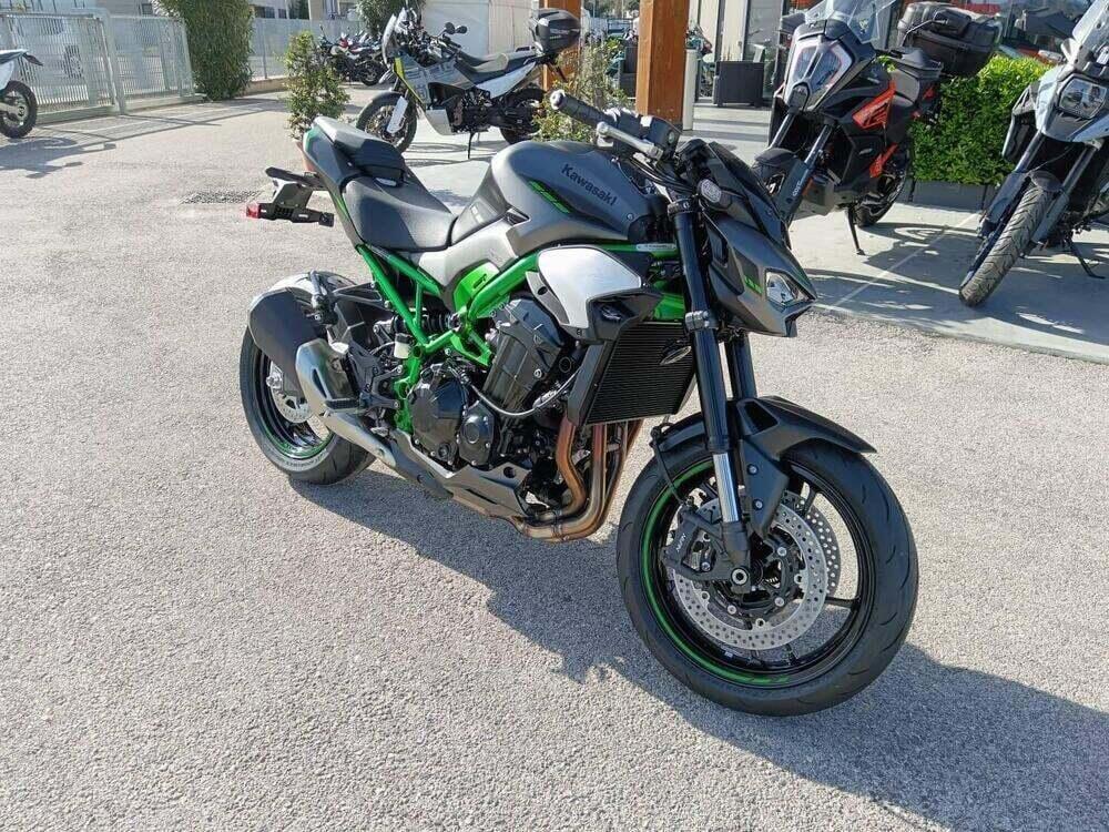 Kawasaki Z 900 (2025 - 26) (2)