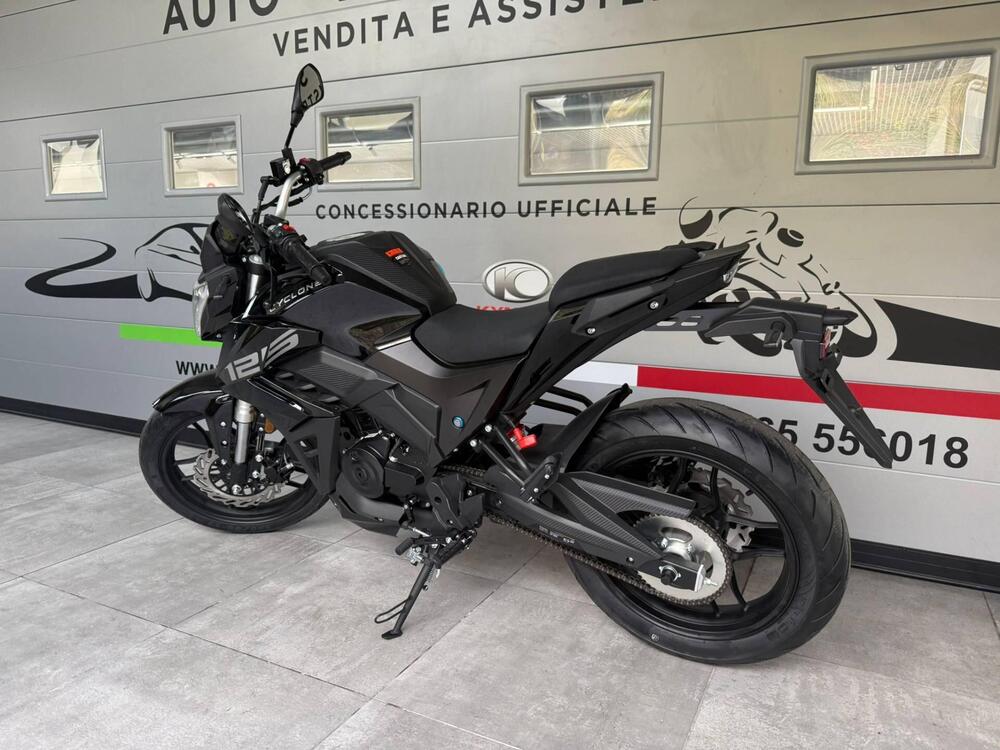 Cyclone Battlo 5S (2025 - 26) (3)