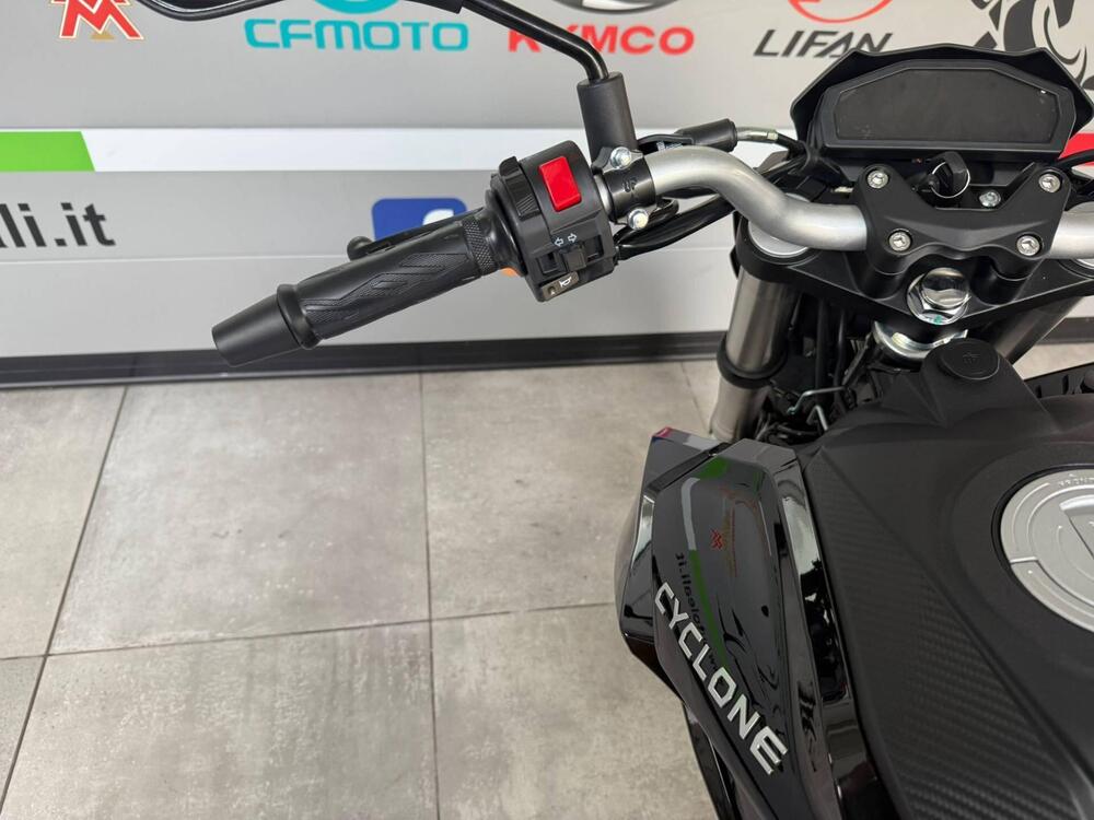 Cyclone Battlo 5S (2025 - 26) (19)