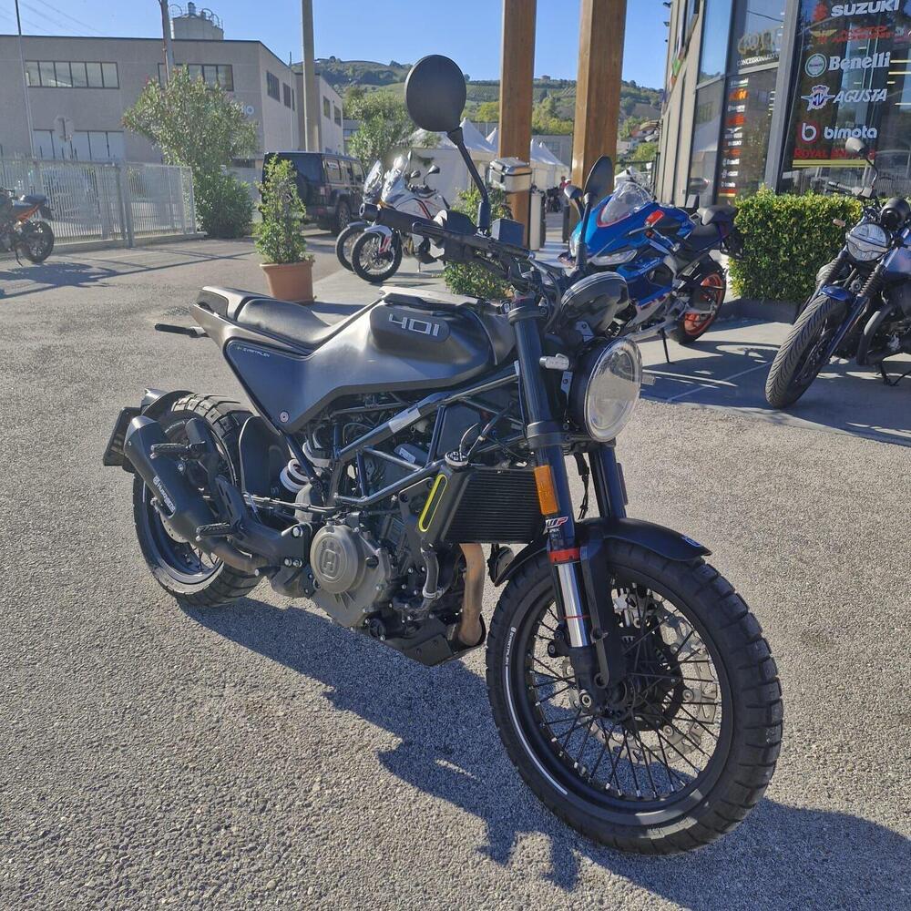 Husqvarna Svartpilen 401 (2021 - 23) (4)