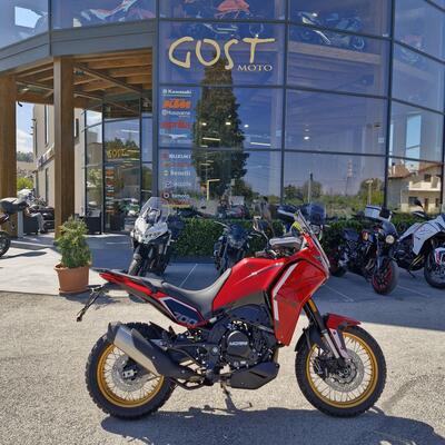 Moto Morini X-Cape 700 Gold Edition (2025) nuova