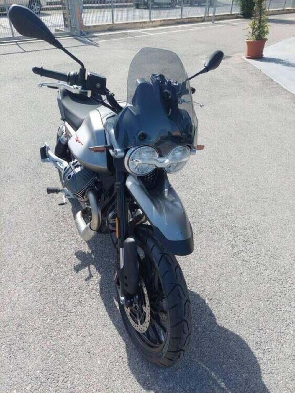 Moto Guzzi V85 TT (2024 - 25) (4)