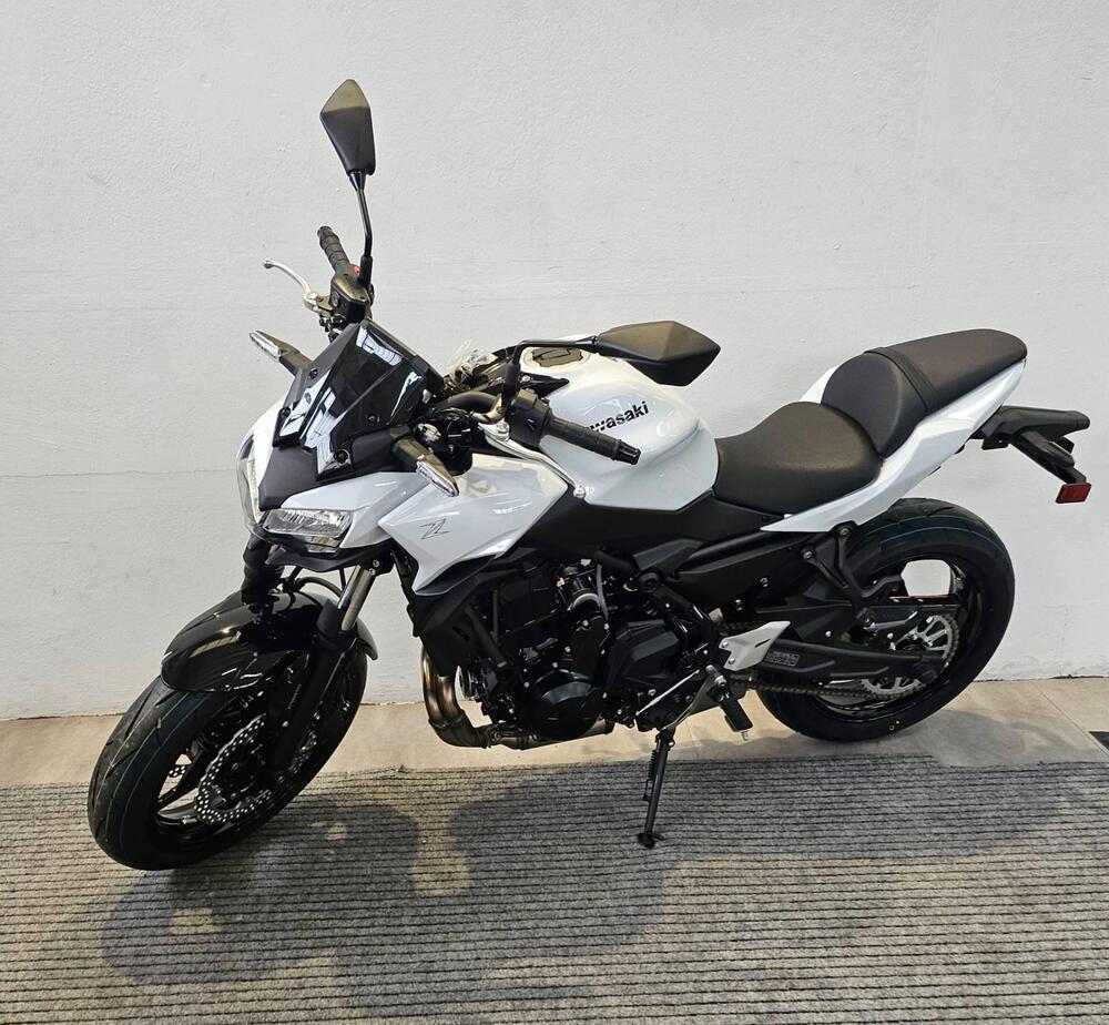 Kawasaki Z 650 (2025 - 26) (2)