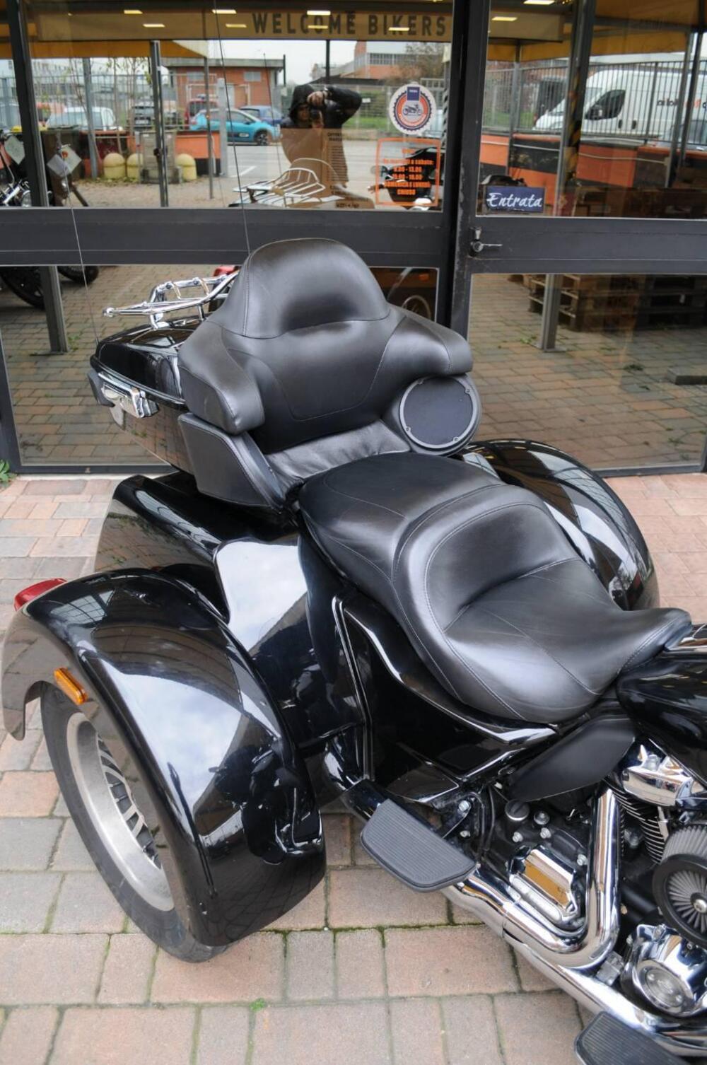 Harley-Davidson 107 Tri Glide Ultra (2016) - FLHTCUTG (7)