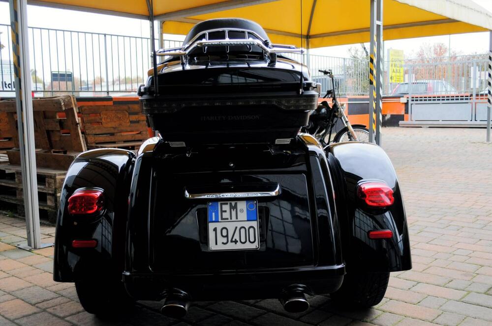 Harley-Davidson 107 Tri Glide Ultra (2016) - FLHTCUTG (10)