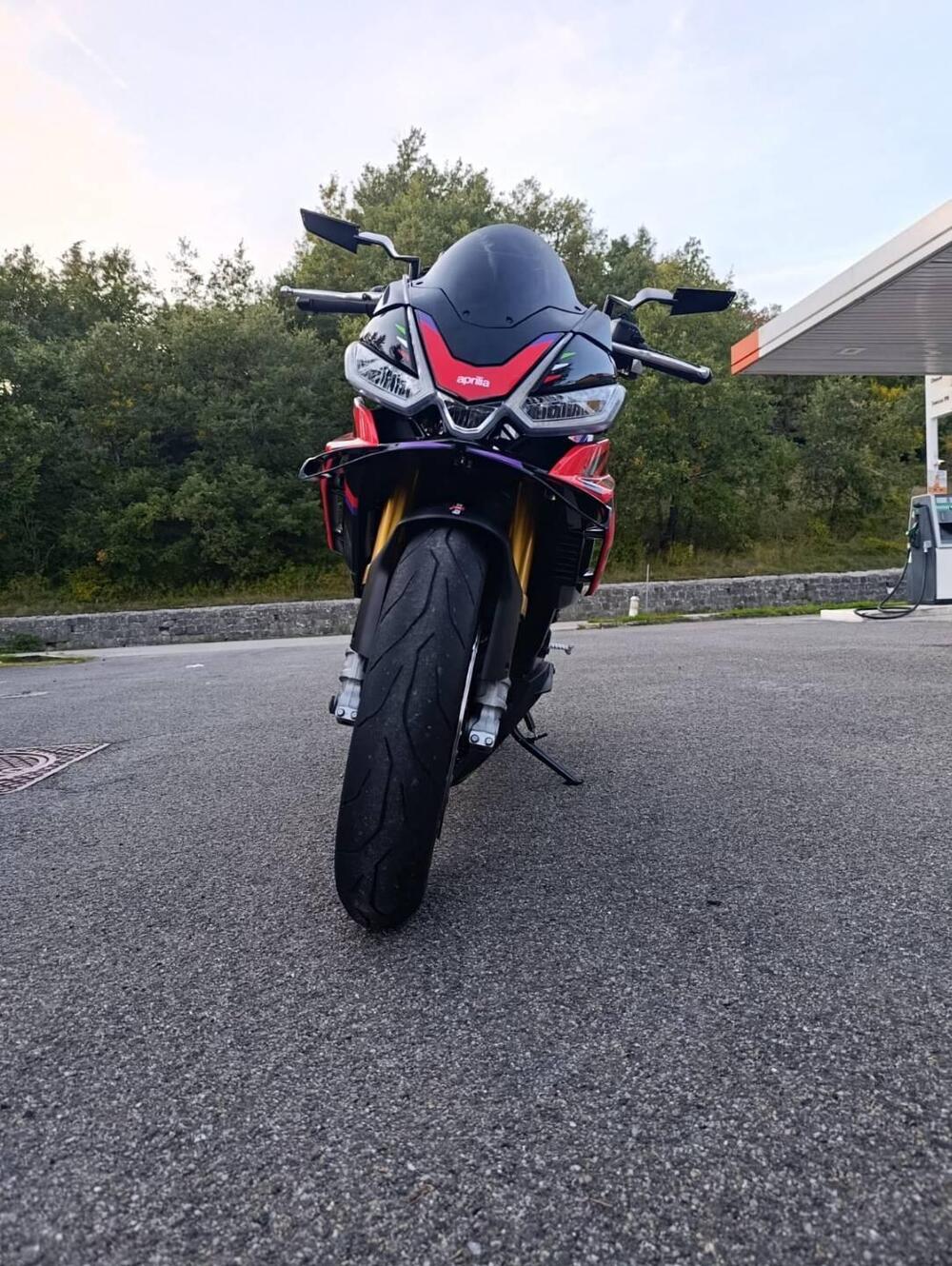 Aprilia Tuono V4 Factory (2021 - 24) (3)