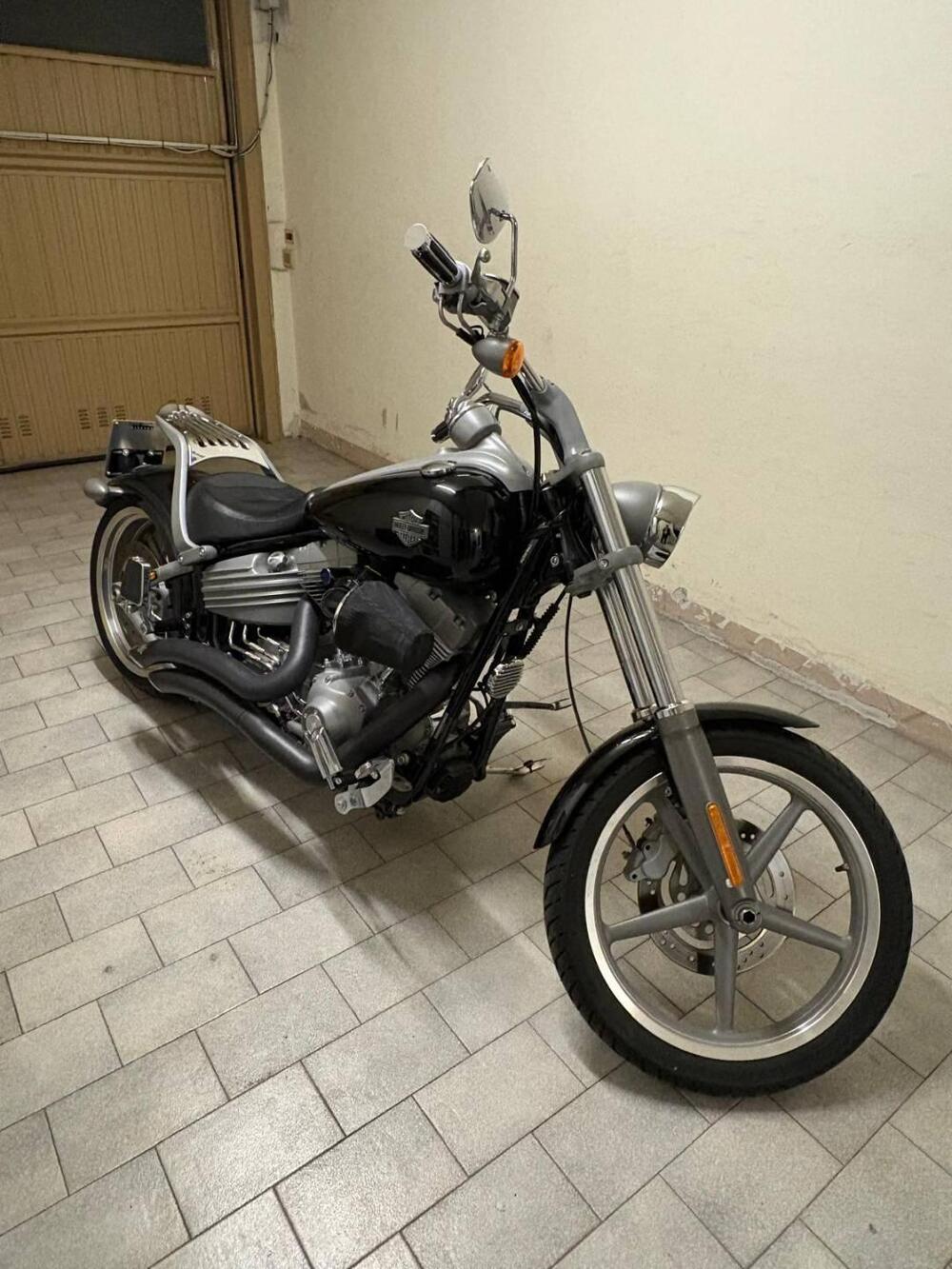 Harley-Davidson 1584 Rocker (2008 - 09) - FXCW (4)