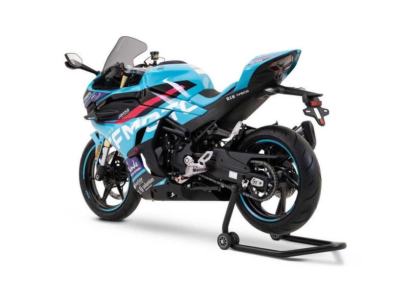 CFMOTO 450SR 450SR World Champions Replica (2025) (3)