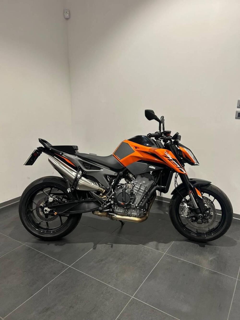 KTM 790 Duke L (2023 - 24)