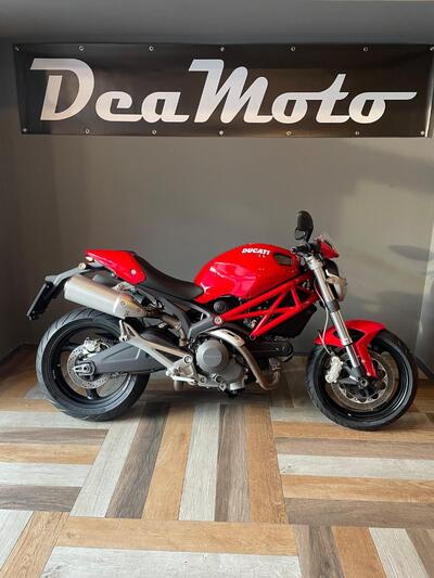 Ducati Monster 696 (2008 - 13) usata