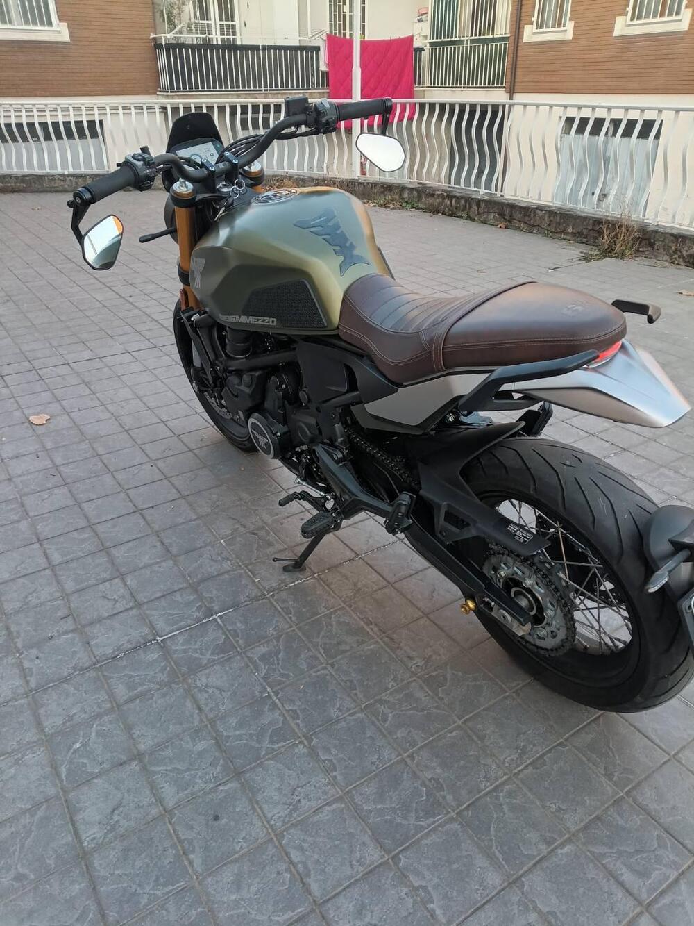 Moto Morini SEIEMMEZZO SCR (2022 - 26) (3)