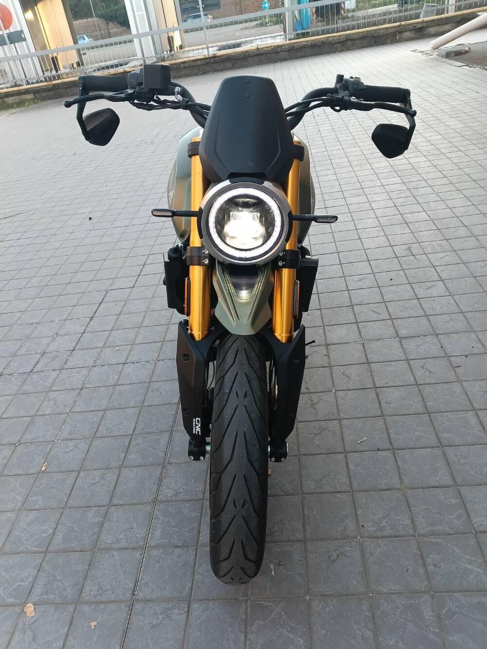 Moto Morini SEIEMMEZZO SCR (2022 - 26) (7)