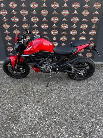 Ducati Monster 937 + (2021 - 25) usata