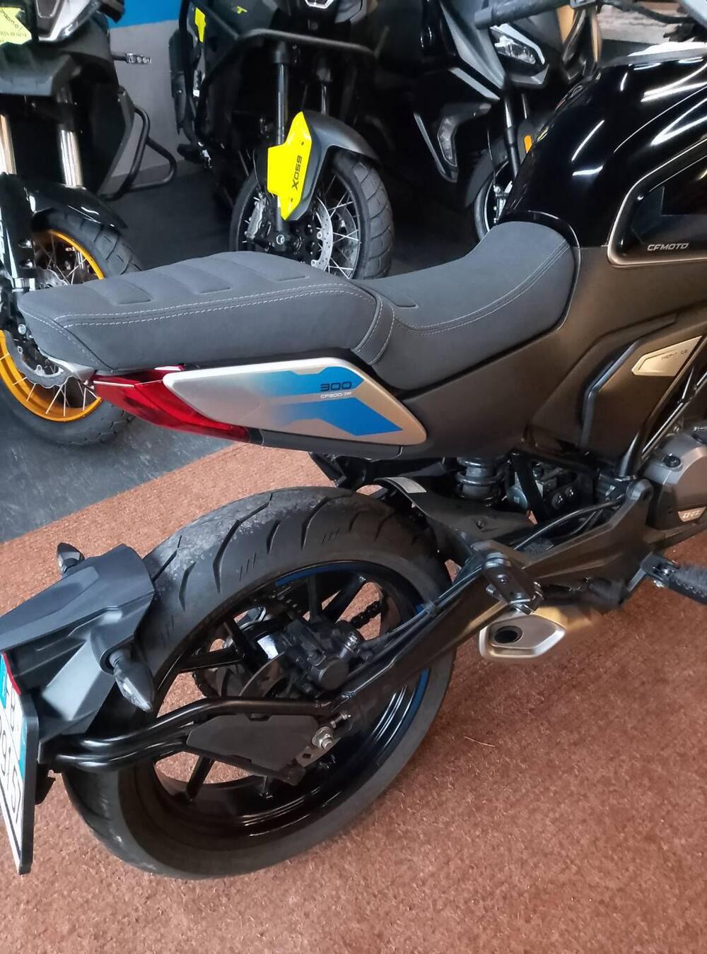 CFMOTO 300CL-X Heritage (2023 - 26) (11)