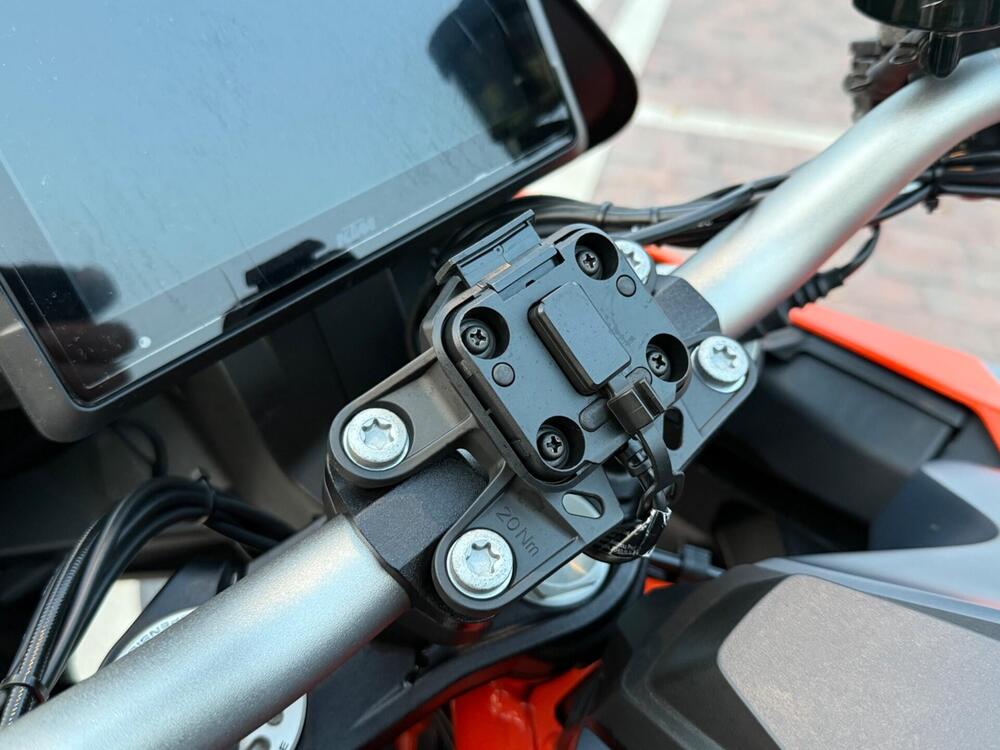 KTM 1290 Super Duke GT (2022 - 25) (5)