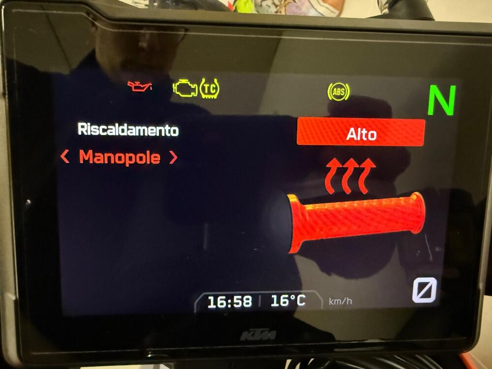 KTM 1290 Super Duke GT (2022 - 25) (11)