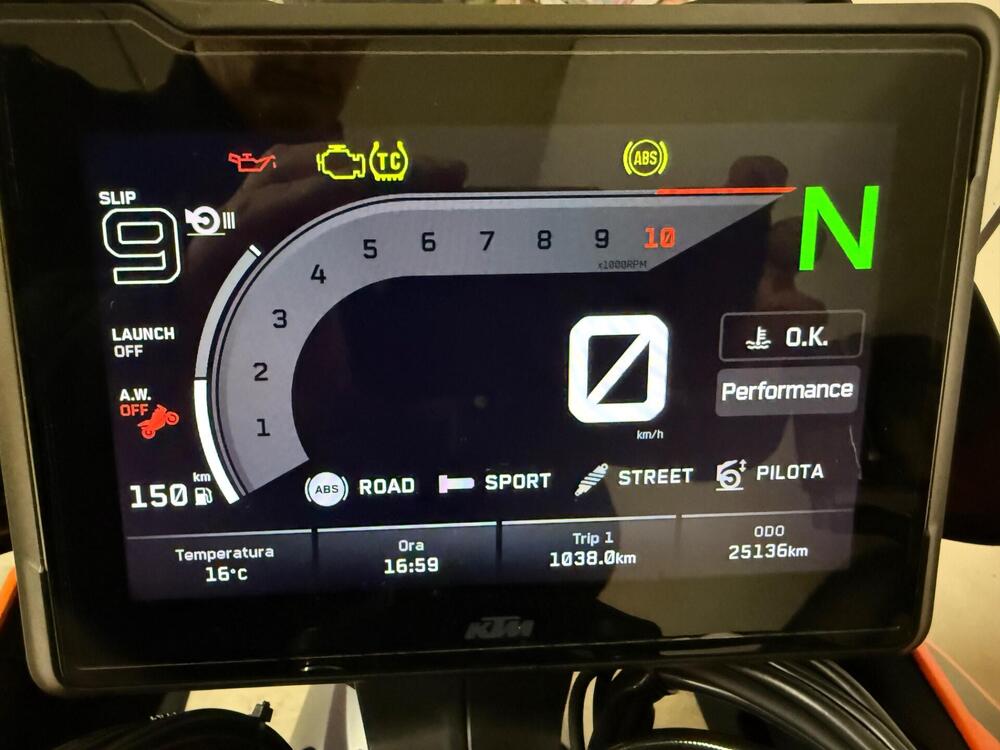 KTM 1290 Super Duke GT (2022 - 25) (12)