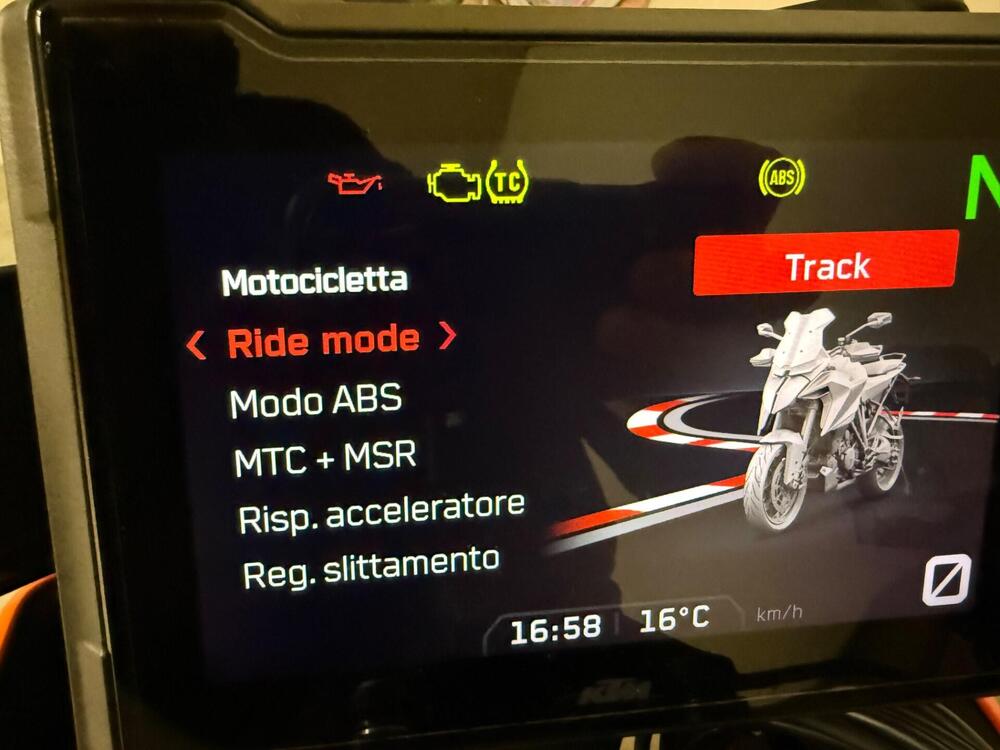 KTM 1290 Super Duke GT (2022 - 25) (13)