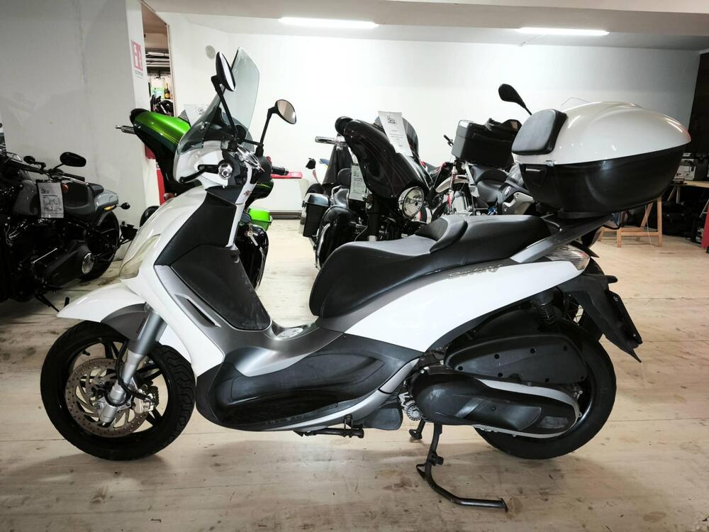 Piaggio Beverly 350 SportTouring ie (2011 - 15)