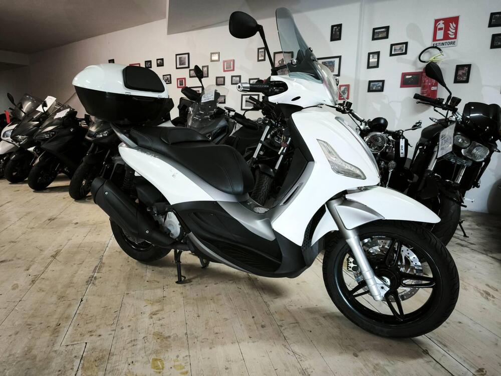 Piaggio Beverly 350 SportTouring ie (2011 - 15) (3)