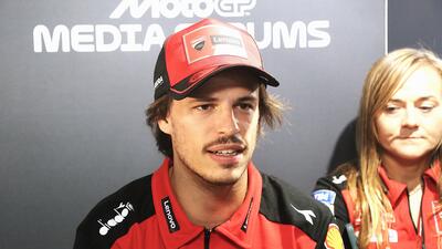 MotoGP 2025. GP di Valencia. Nicol&ograve; Bulega, ultimo dopo il venerd&igrave;: &quot;&Egrave; ancora la moto che porta me, devo migliorare gli automatismi&quot;