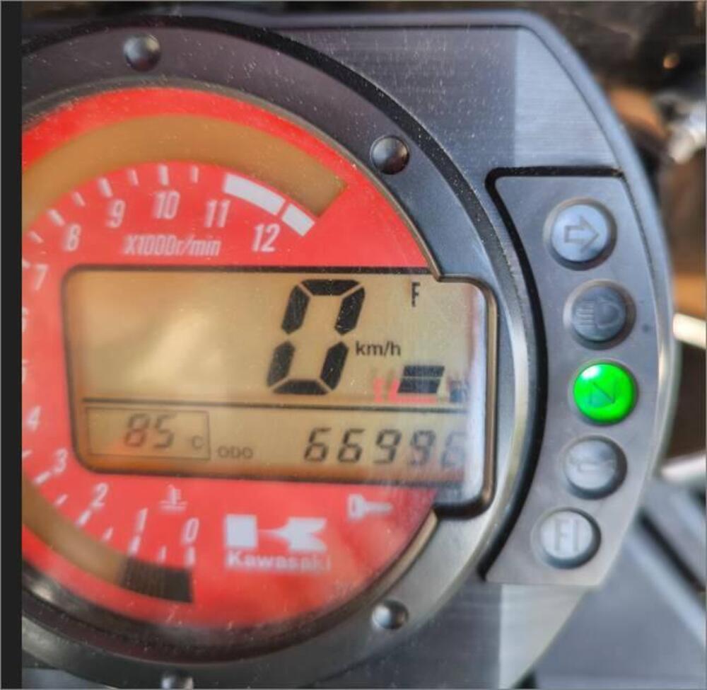 Kawasaki Z 1000 (2003 - 06) (8)