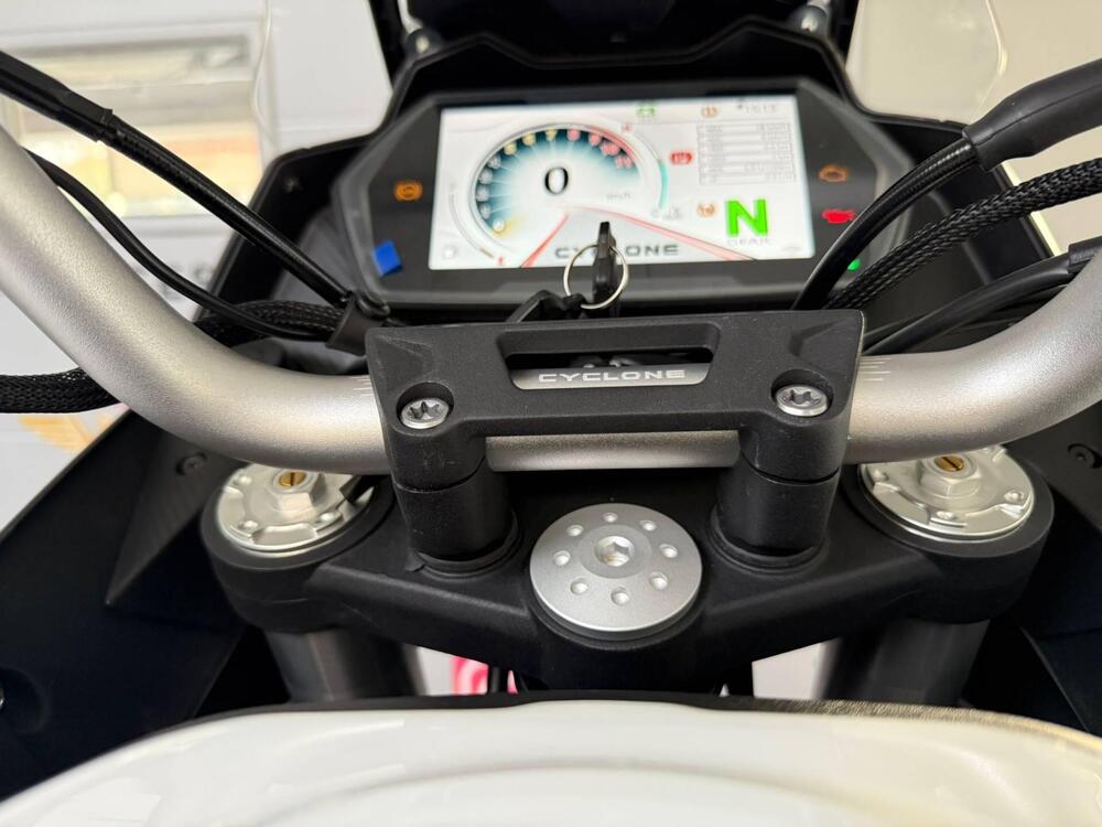 Cyclone RX600 (2025 - 26) (17)