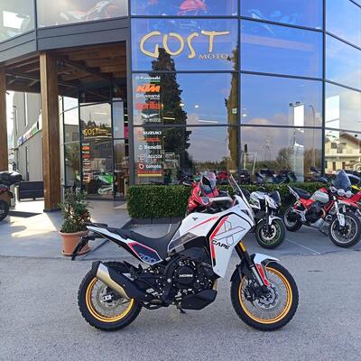 Moto Morini X-Cape 700 Gold Edition (2025) usata