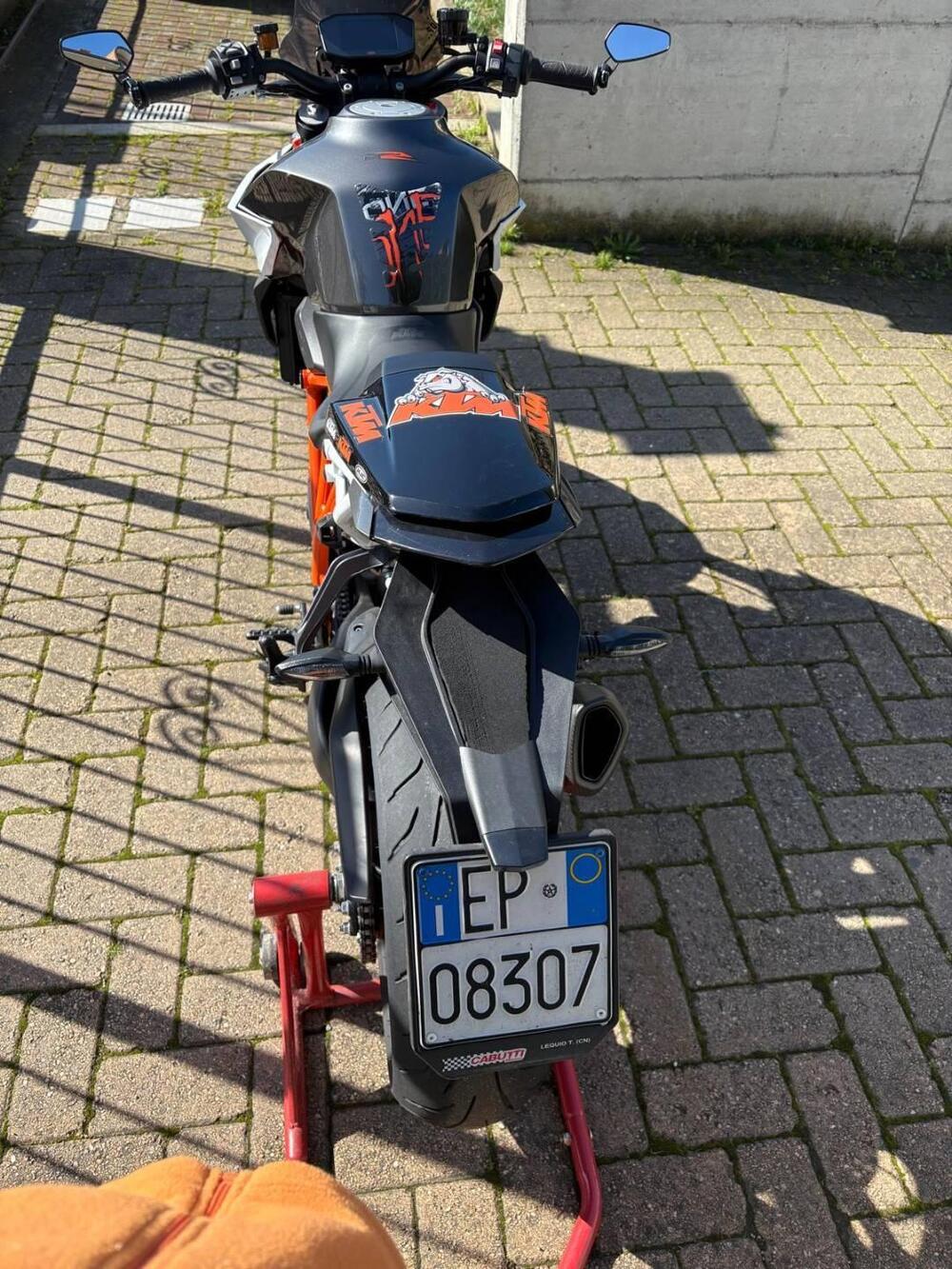 KTM 1290 Super Duke R (2019) (3)