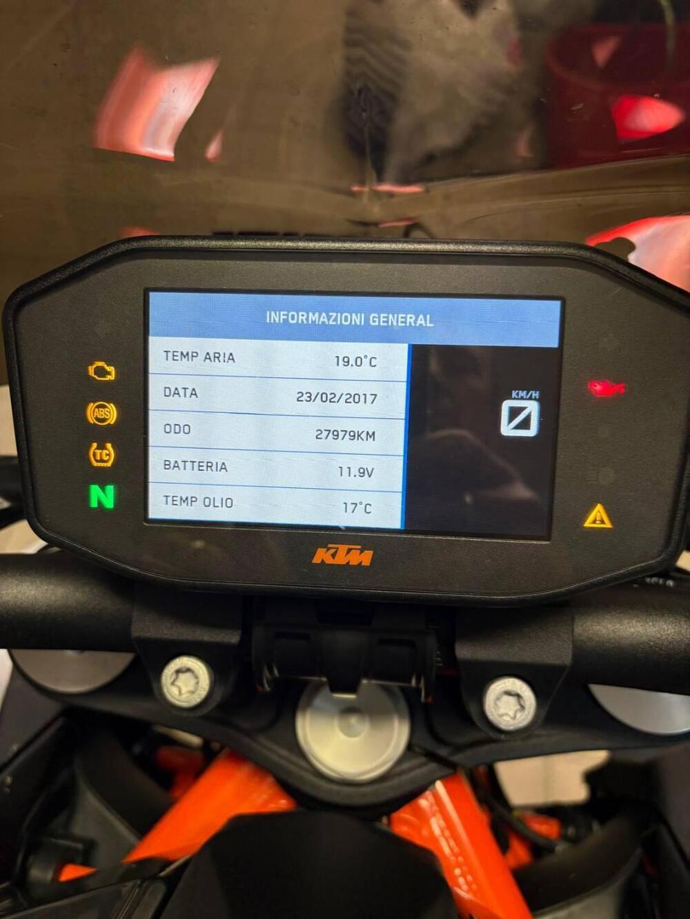 KTM 1290 Super Duke R (2019) (5)