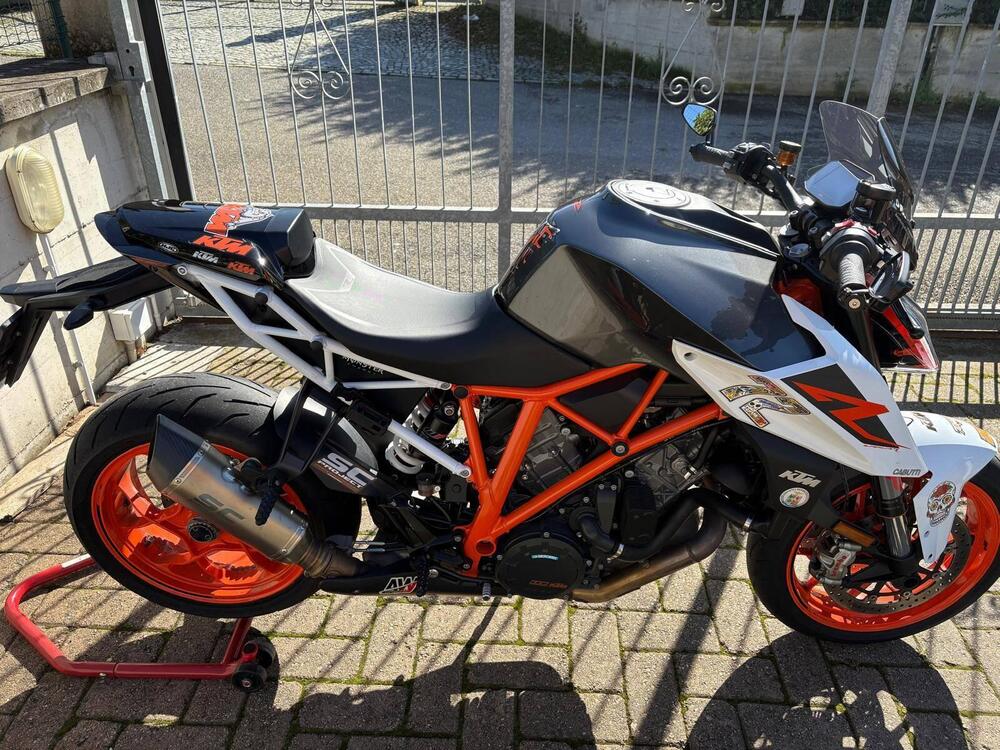 KTM 1290 Super Duke R (2019) (6)