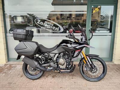 Suzuki V-Strom 800DE (2025) usata