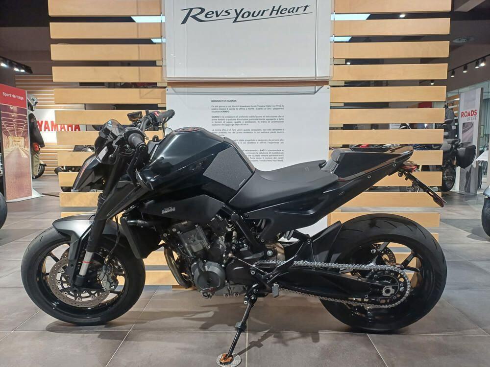 KTM 890 Duke R (2022 - 23) (2)