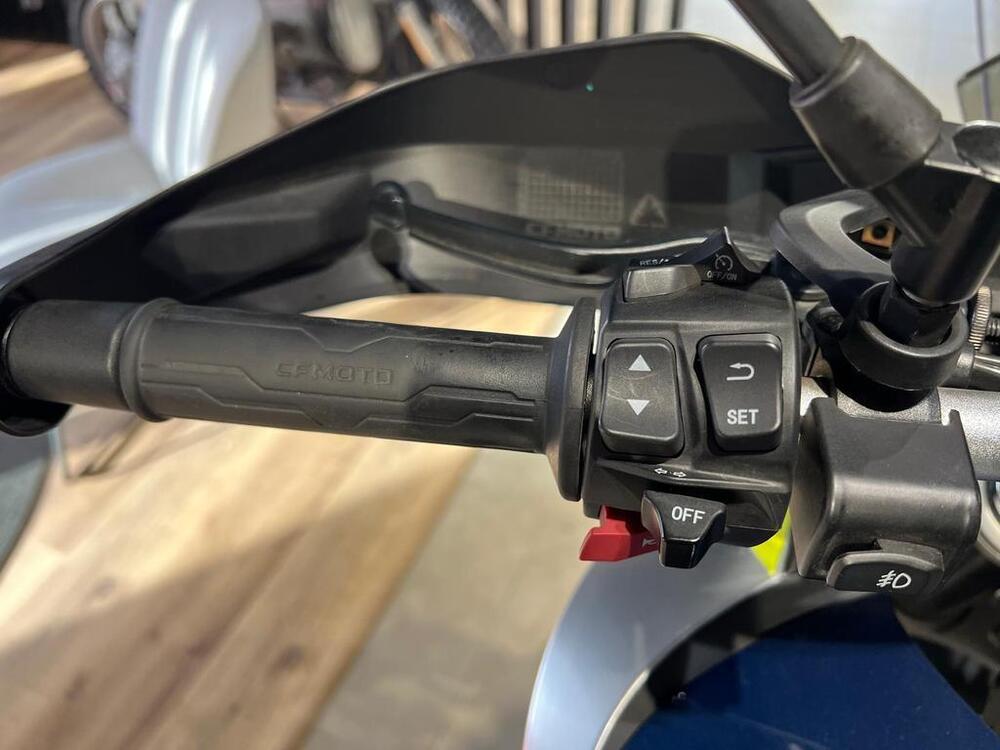 CFMOTO 800MT Touring (2022 - 26) (10)