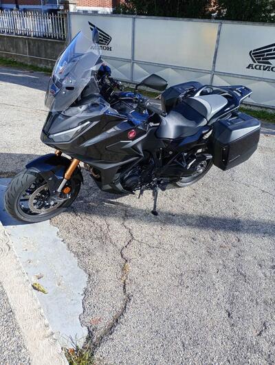 Honda NT 1100 DCT Electronic Suspension (2025) usata