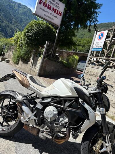 MV Agusta Brutale 675 (2011 - 15) usata