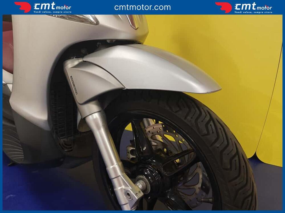 Piaggio Beverly 350 SportTouring ie ABS (2011 - 17) (10)