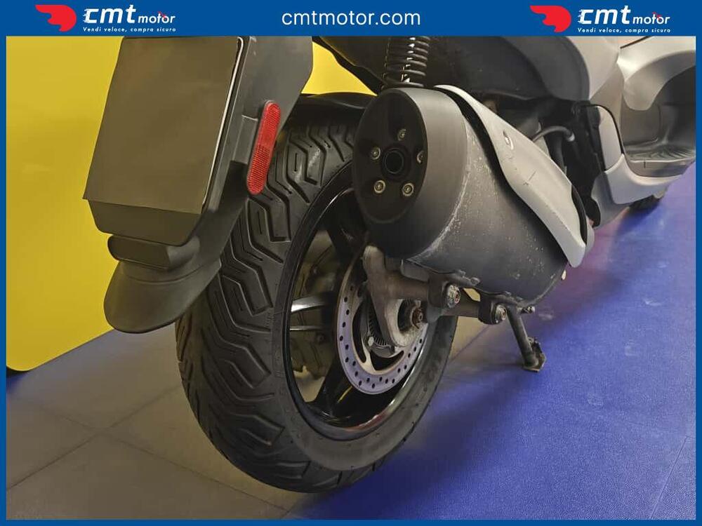 Piaggio Beverly 350 SportTouring ie ABS (2011 - 17) (13)