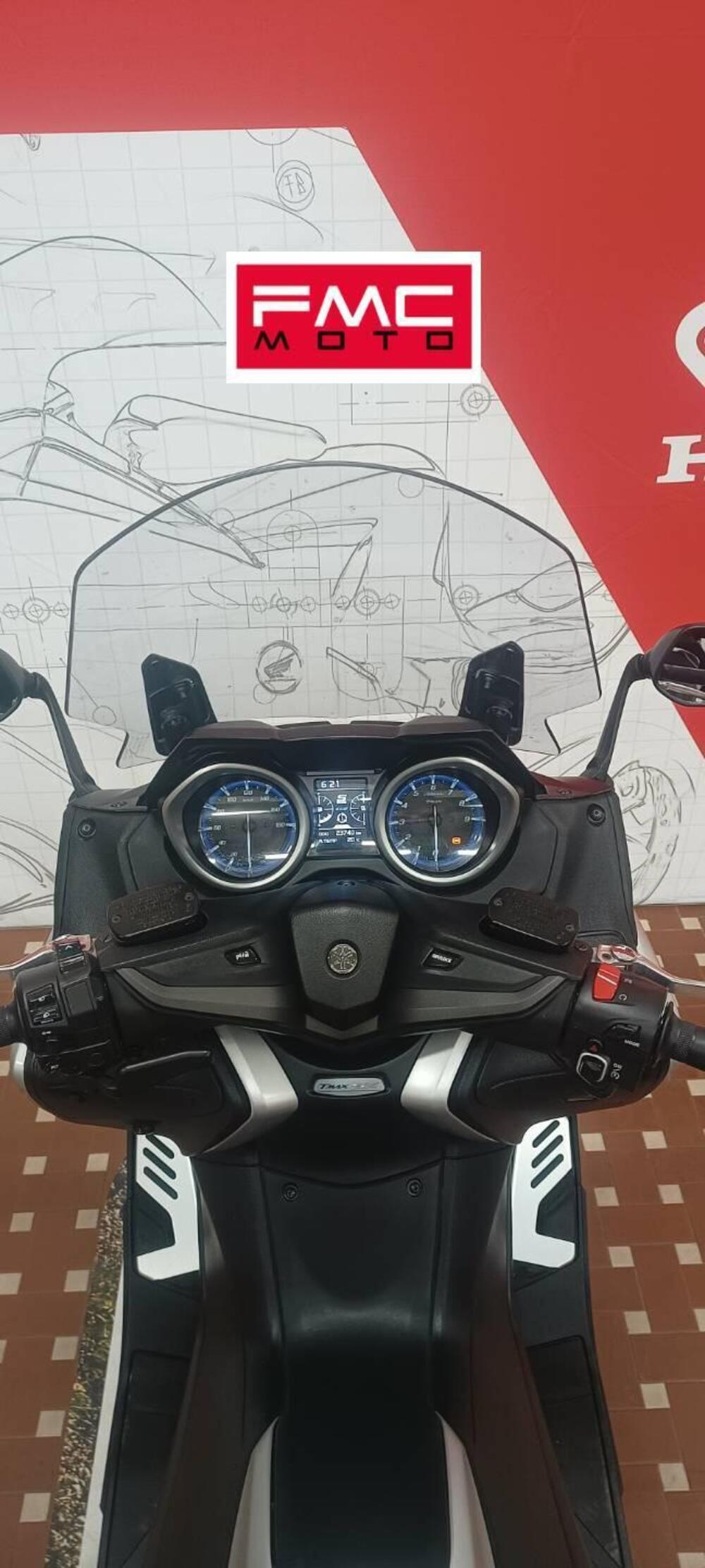 Yamaha T-Max 530 SX (2017 - 19) (7)
