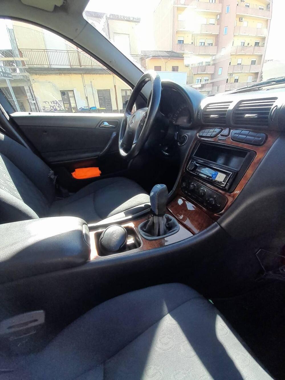 Mercedes-Benz Classe C usata a Oristano (11)